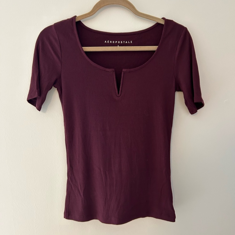 Aeropostale V Neck Shirt